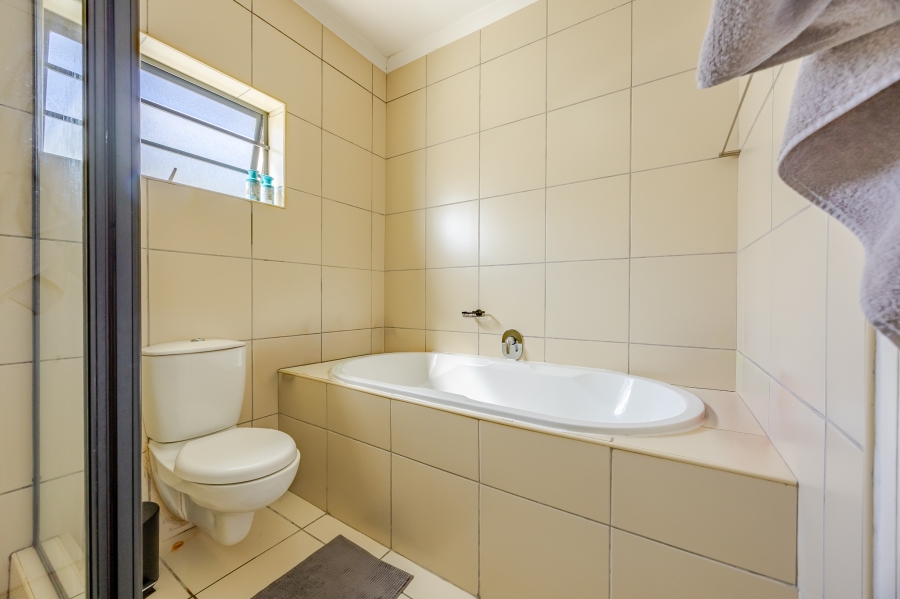 2 Bedroom Property for Sale in Burgundy Estate Western Cape